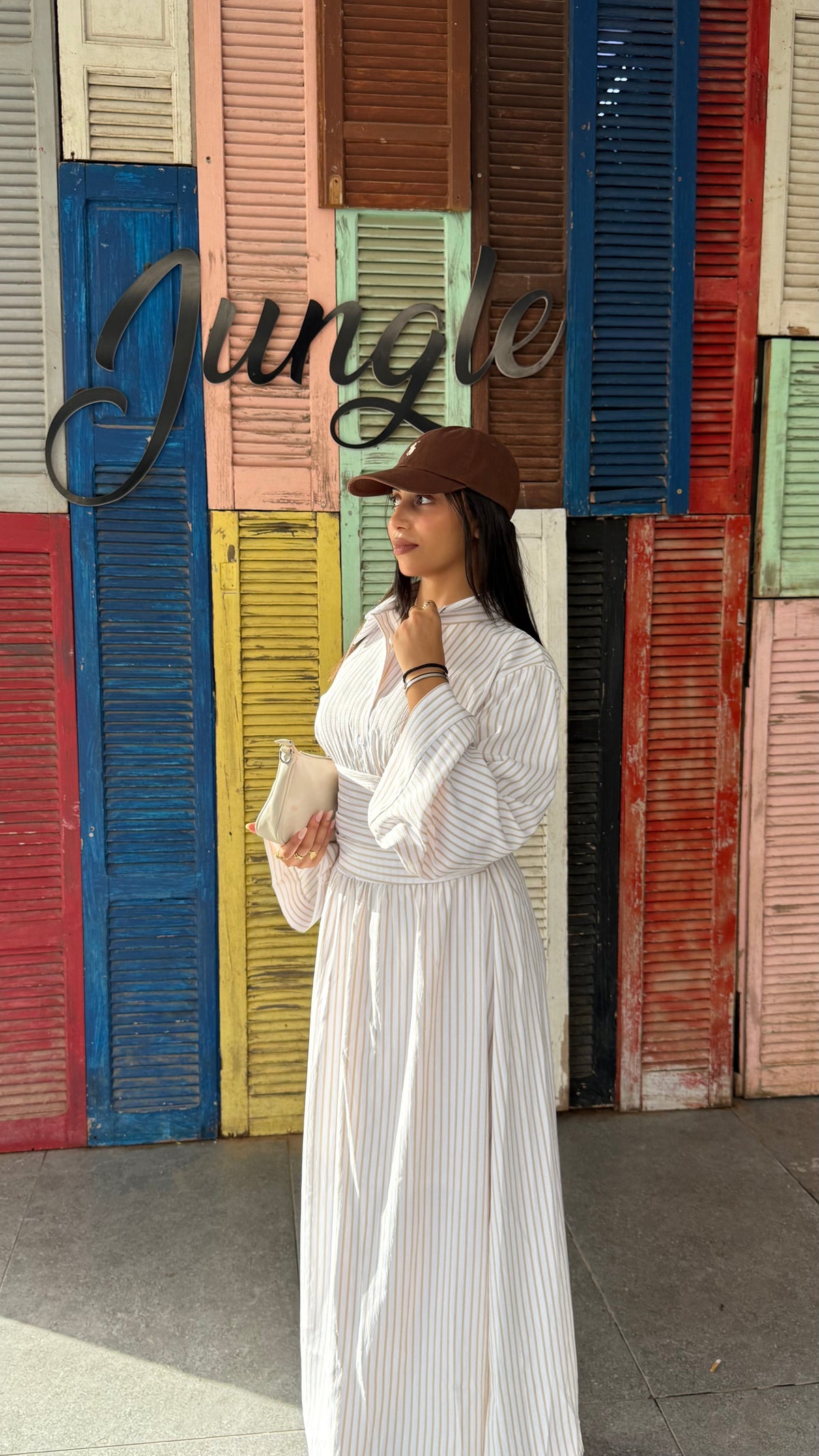 Robe chemise longue rayée Riya à ceinture / BEIGE
