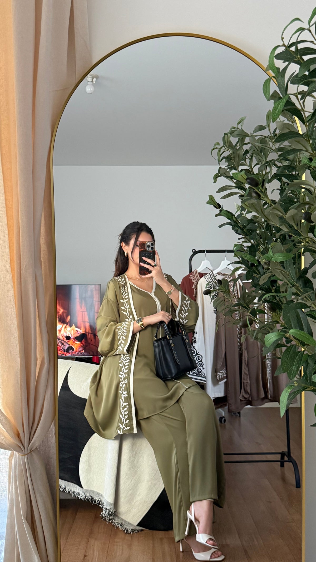 Ensemble Jabador Brodé Femme – Kaki Élégant & Traditionnel