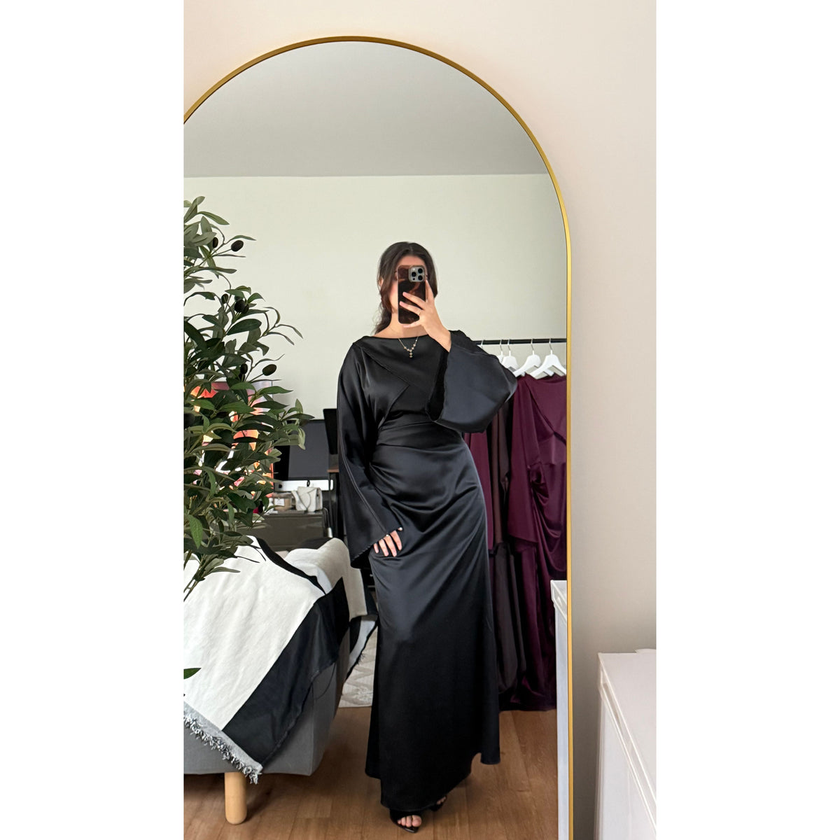 Robe Longue Satin Drapé à Nouer dans le Dos – Luxueuse | Noir