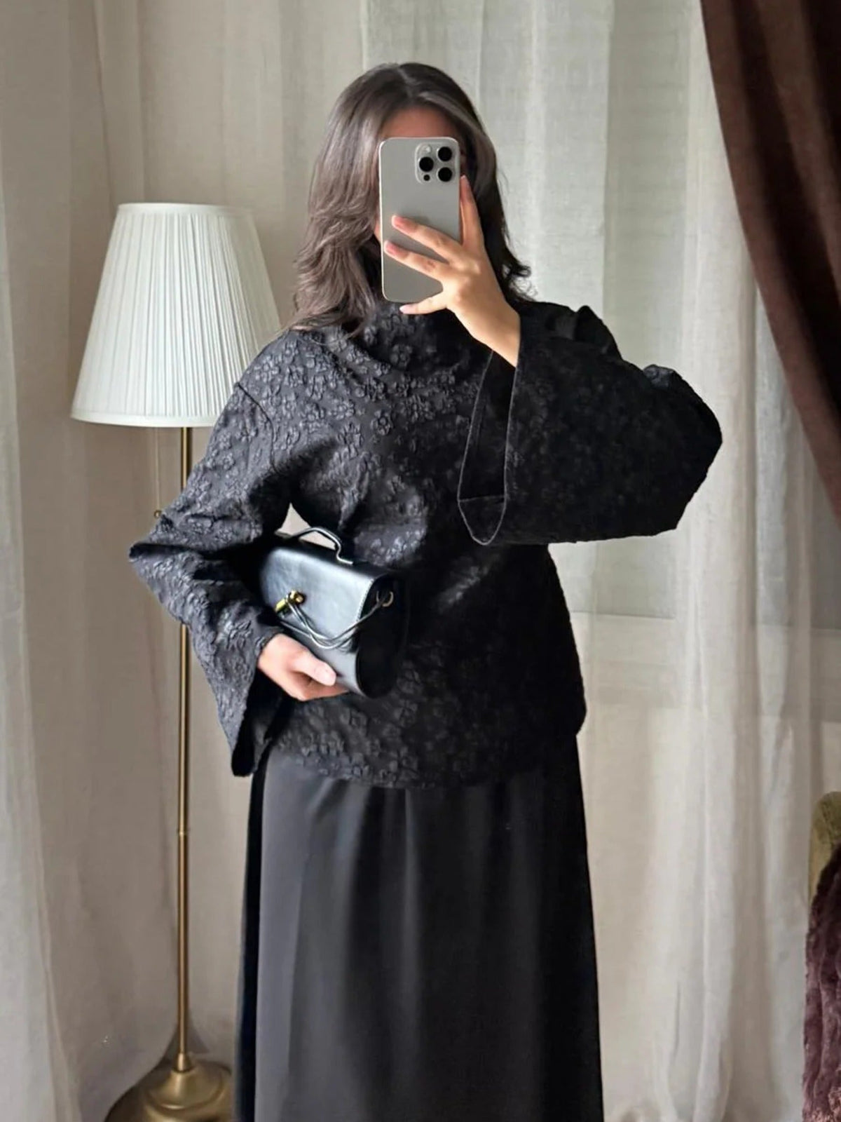 Ensemble Blouse Jacquard & Jupe Satinée – Noir