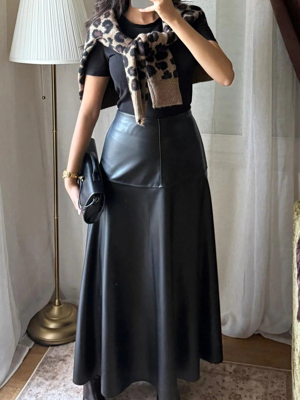 Jupe Longue Simili Cuir – Noire