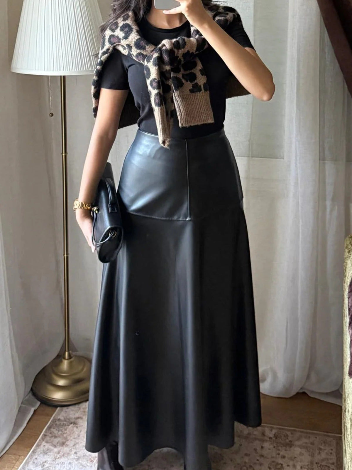 Jupe Longue Simili Cuir – Noire
