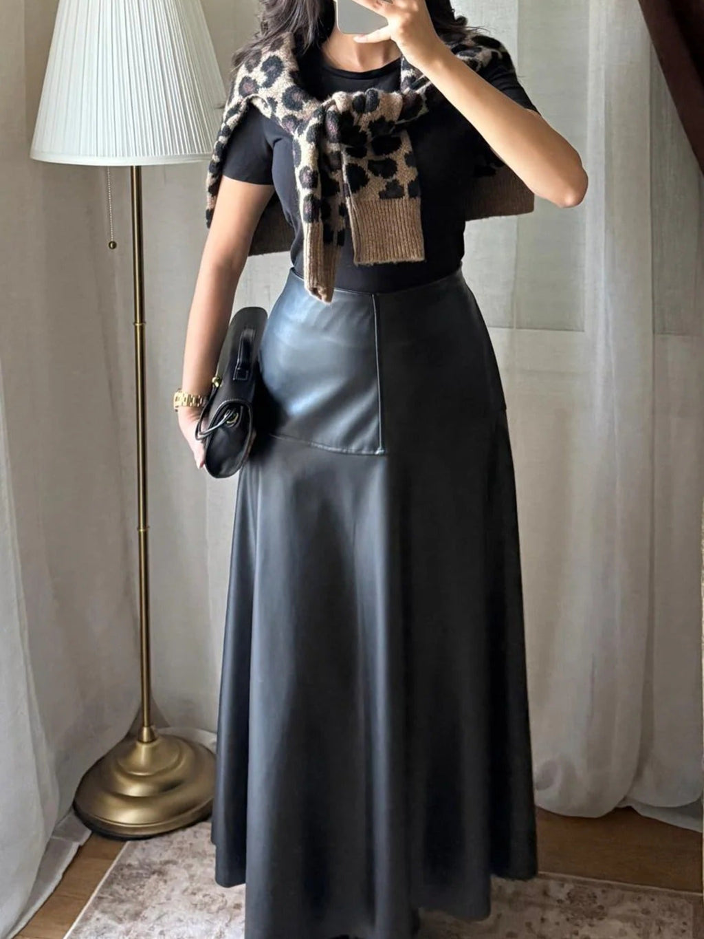 Jupe Longue Simili Cuir – Noire