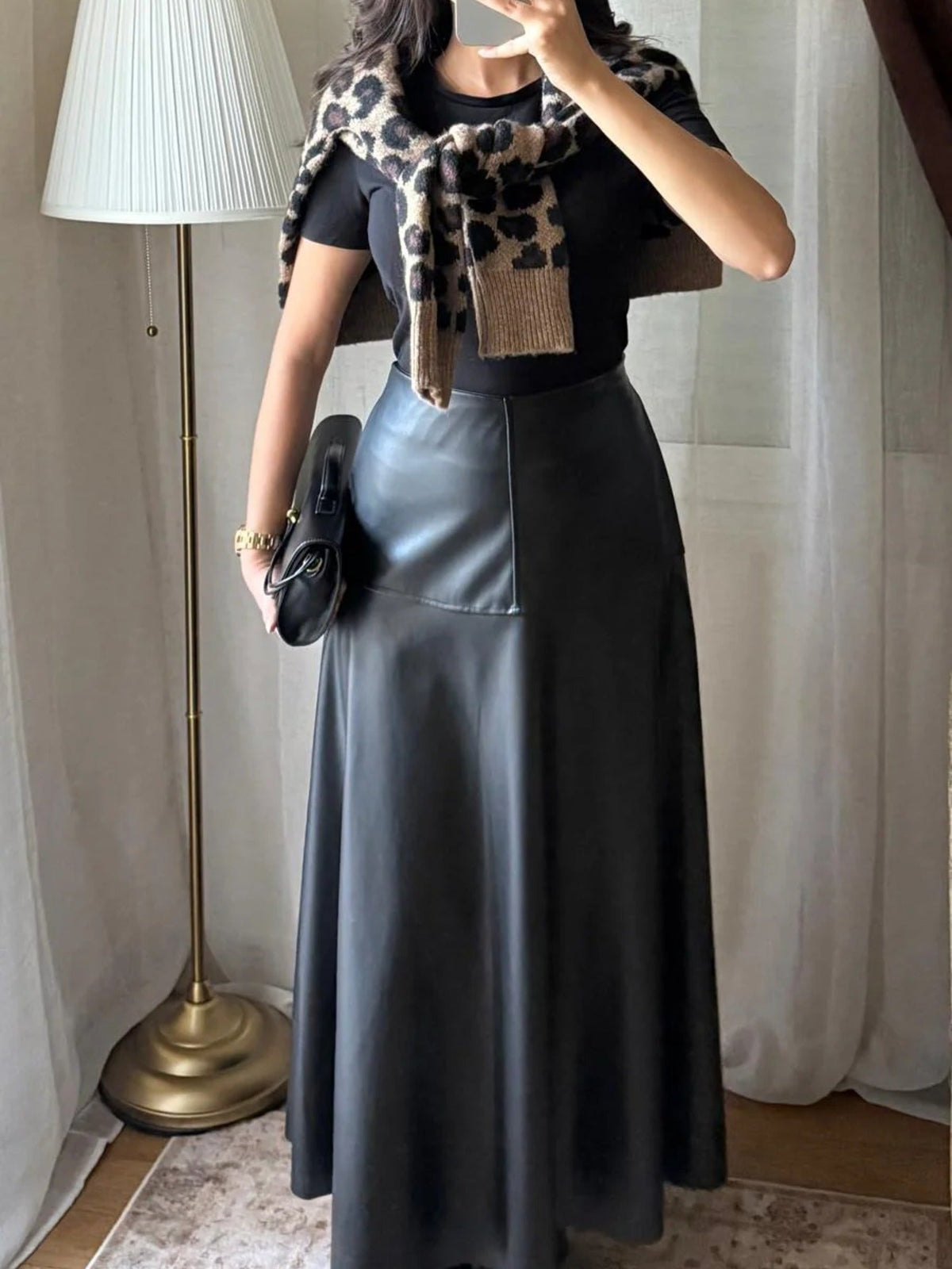 Jupe Longue Simili Cuir – Noire