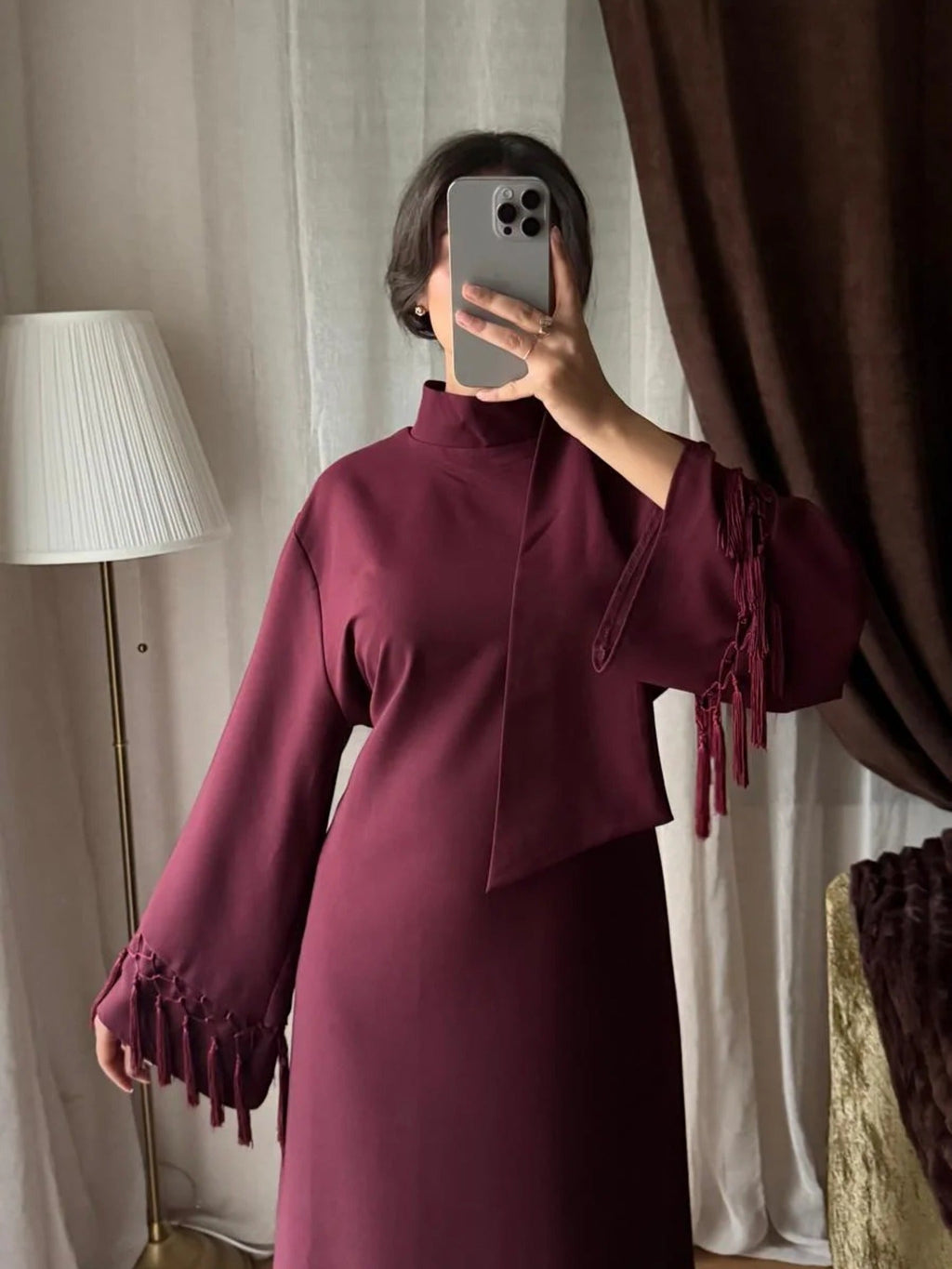 Robe à Franges Col Écharpe – Bordeaux