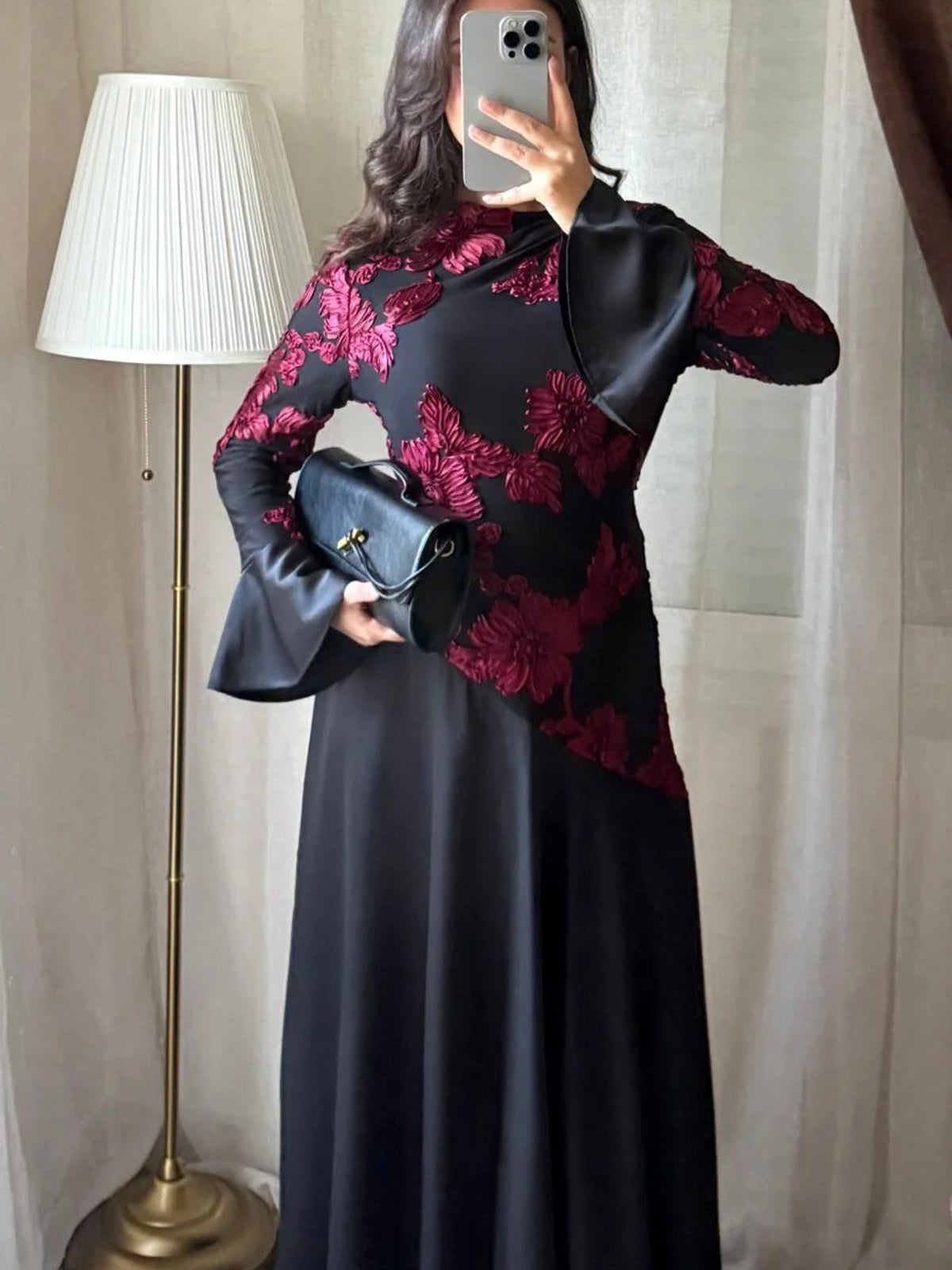 Robe Rosa – Noir & Rouge